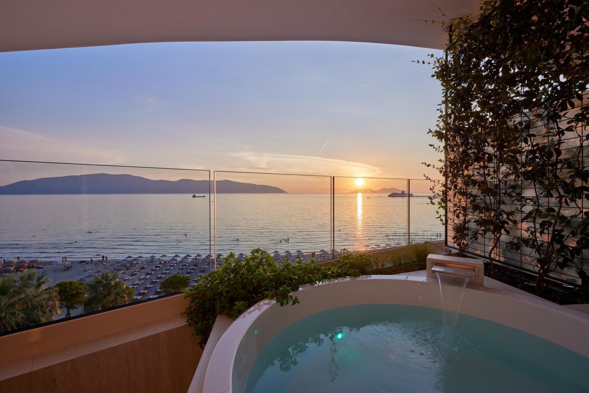 Valis Luxury Hotel Vlorë Exterior foto