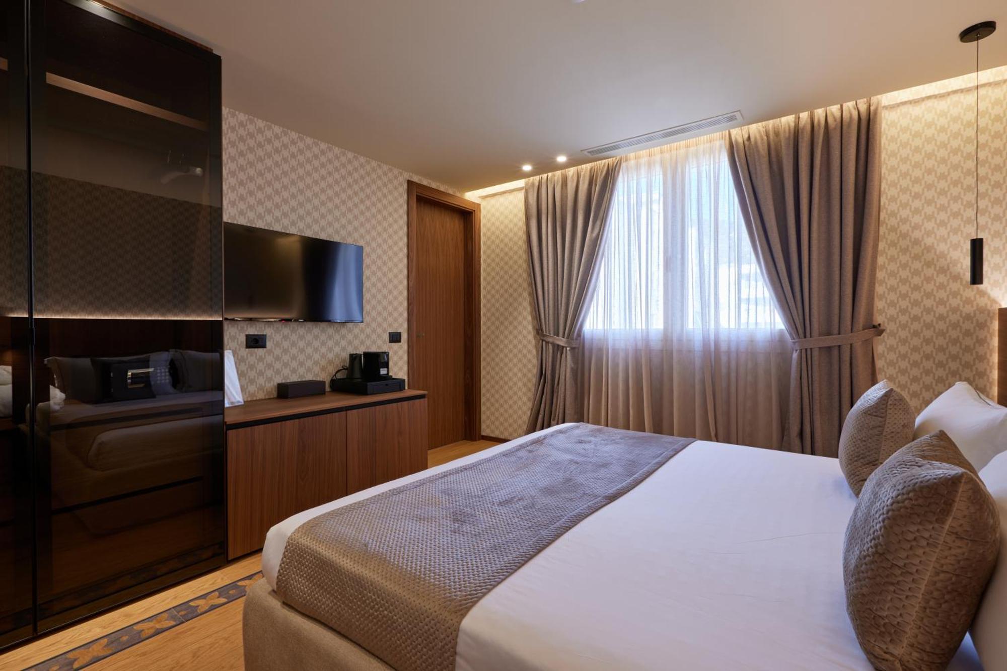 Valis Luxury Hotel Vlorë Zimmer foto